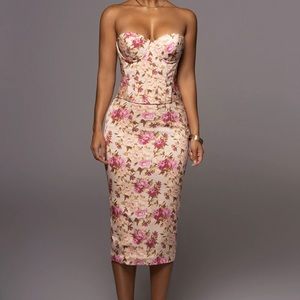 Corset/skirt set from jluxlabel NWOT! Size L !!